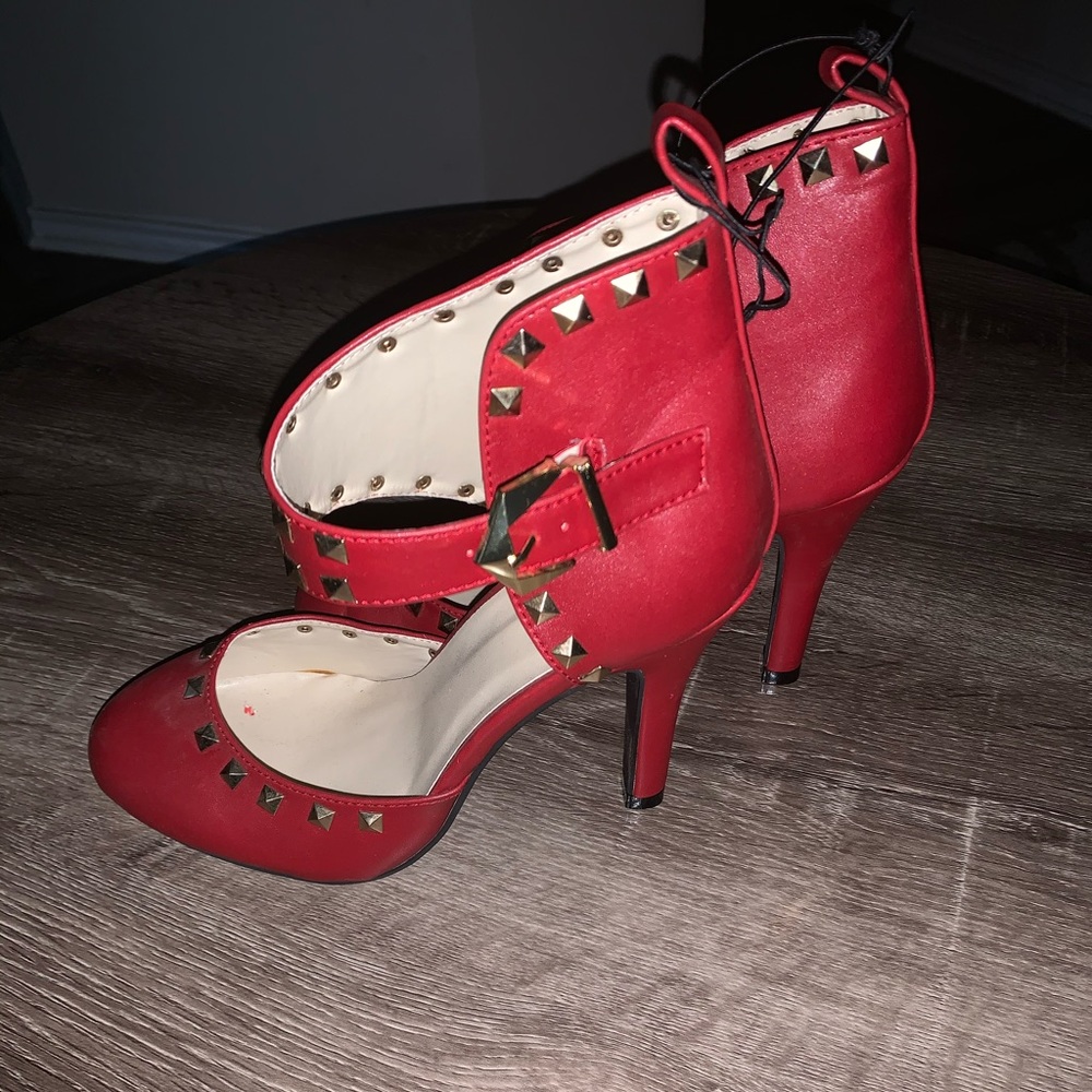 Ladies Pumps